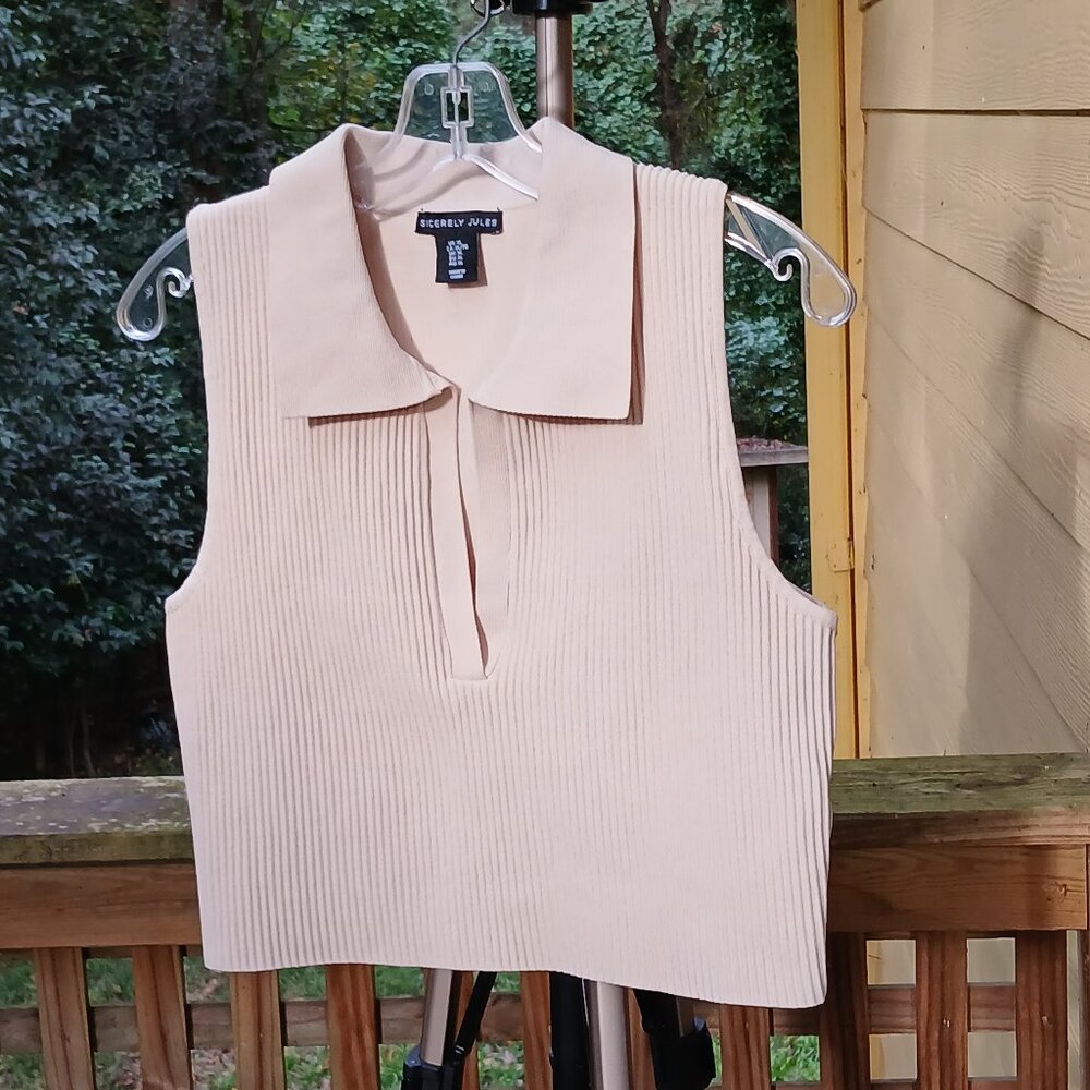 Sincerely Jules Light Beige Ribbed Sleeveless Collared V-Neck Vest As New Sz XL